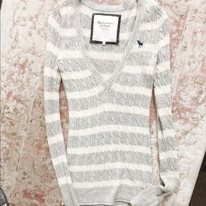 V-neck Abercrombie sweater